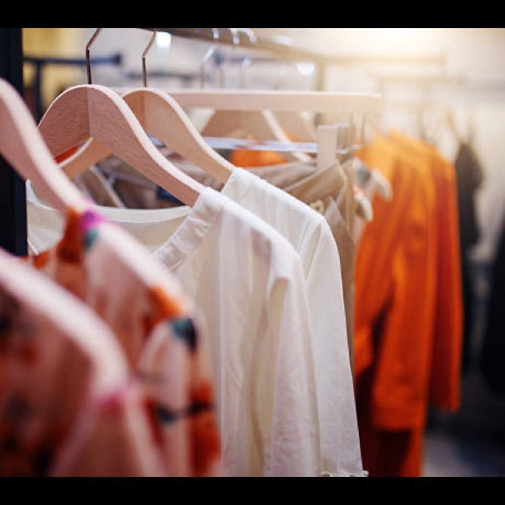 Meet your Posher, Laurie